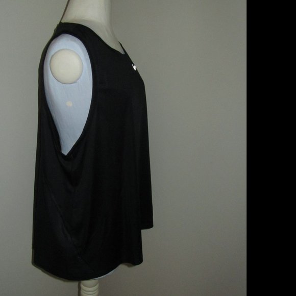 💰 3/$25.00 Women's Plus Size Nike Running Dri-fit sleeveless Top Size 1X. - Picture 5 of 8